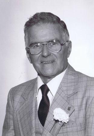 1983 Robert J  Bob  Sinclair